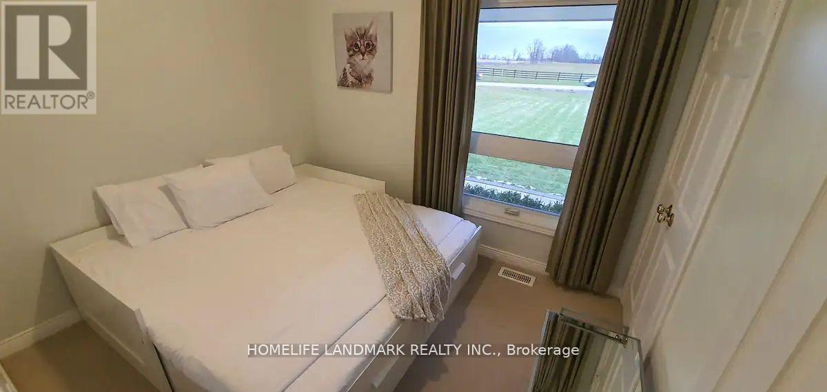 5468 Appleby Line, Burlington, ON - Indoor Photo Showing Bedroom