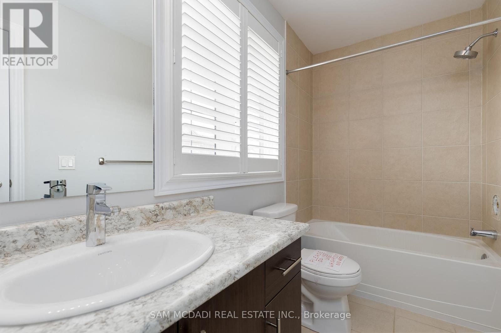 2314 Natasha Circle, Oakville, ON - Indoor Photo Showing Bathroom