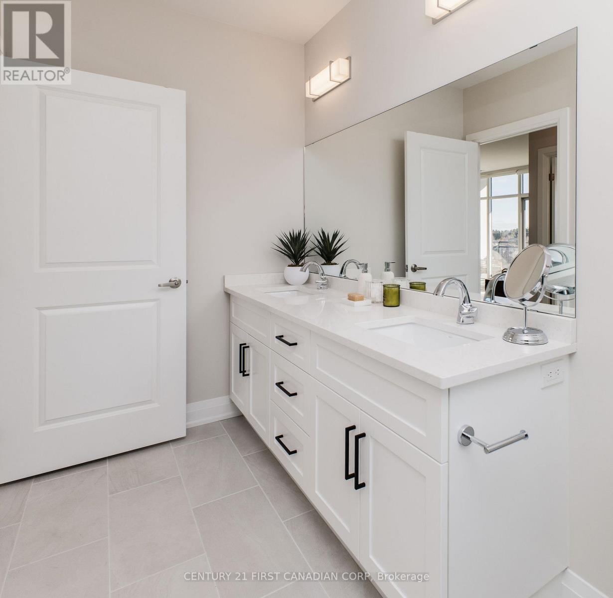 1201 - 4286 King Street, Kitchener, ON