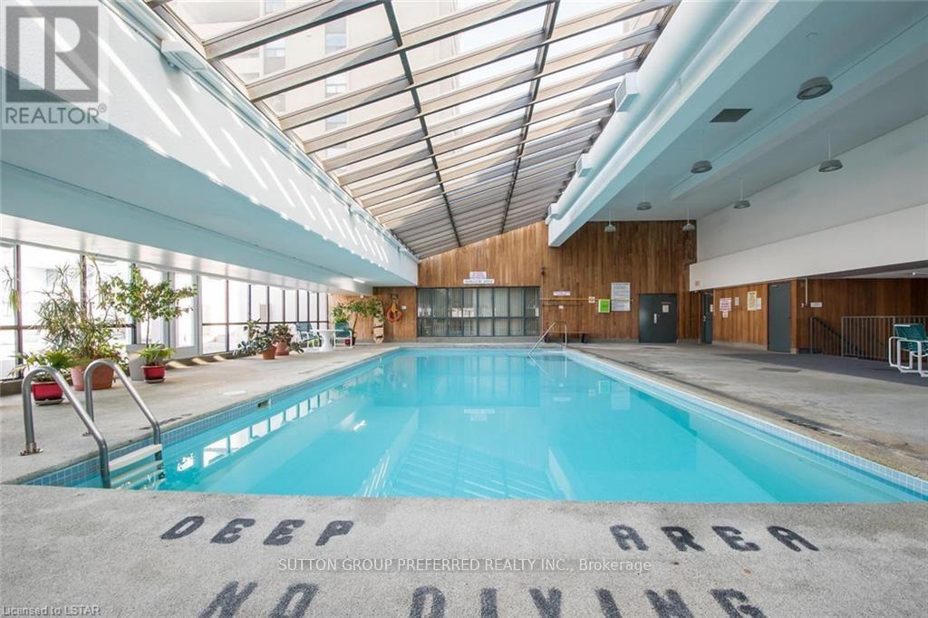2404 - 389 Dundas Street, London East (East K), ON - Photo Showing Other Room With In Ground Pool