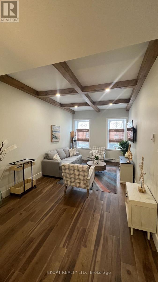 3 - 254 Main Street, Prince Edward County (Picton Ward), ON