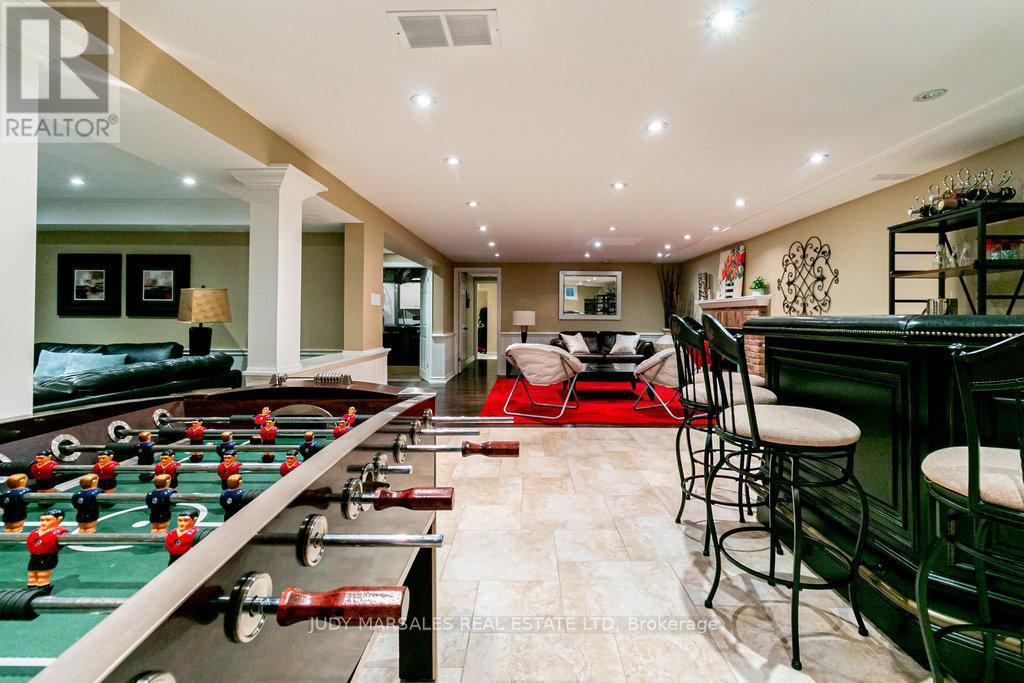 20 Meander Close, Hamilton, ON - Indoor Photo Showing Other Room