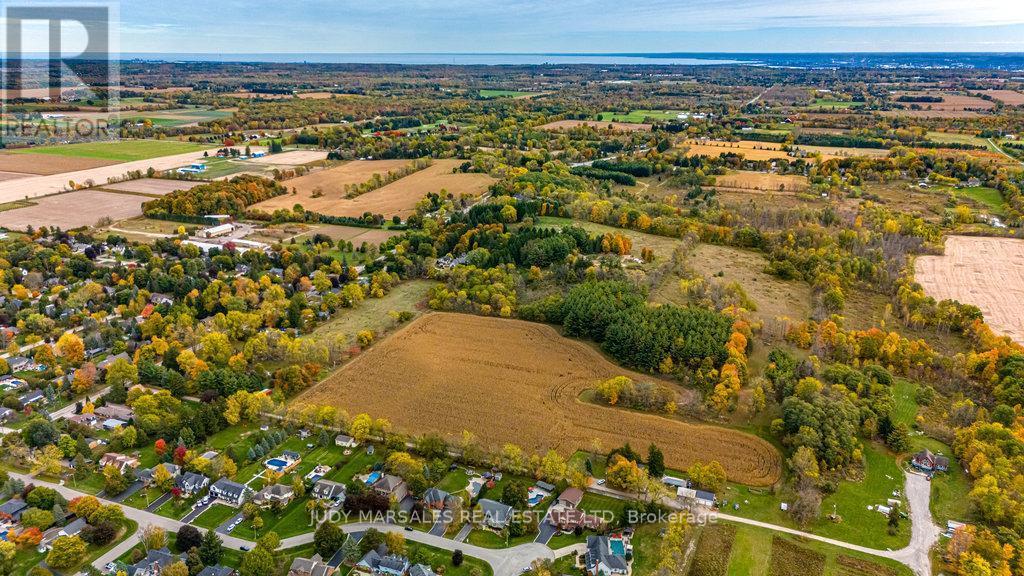 20 Meander Close, Hamilton, ON - Outdoor With View