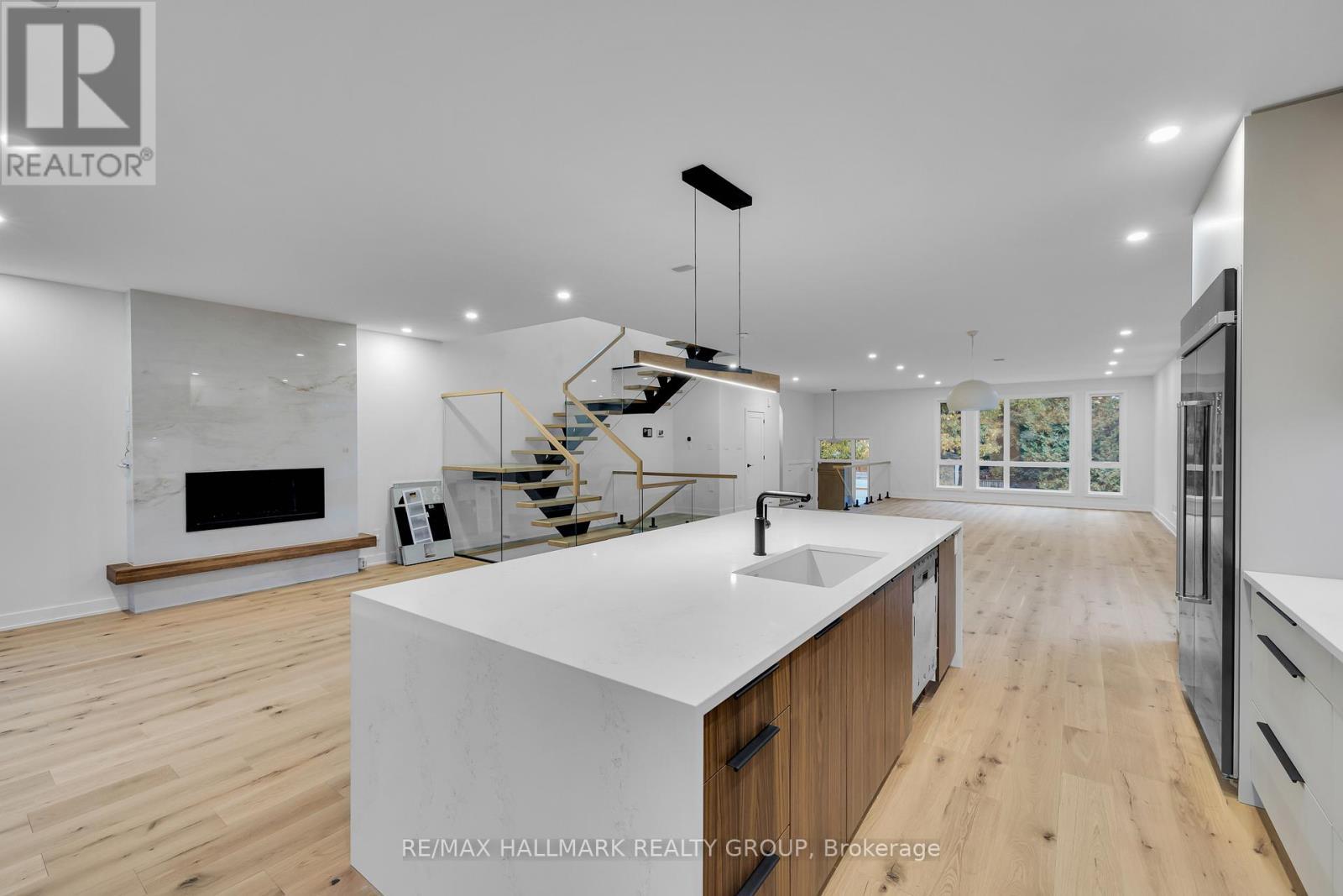 481 Wentworth Avenue, Ottawa, ON - Indoor Photo Showing Kitchen