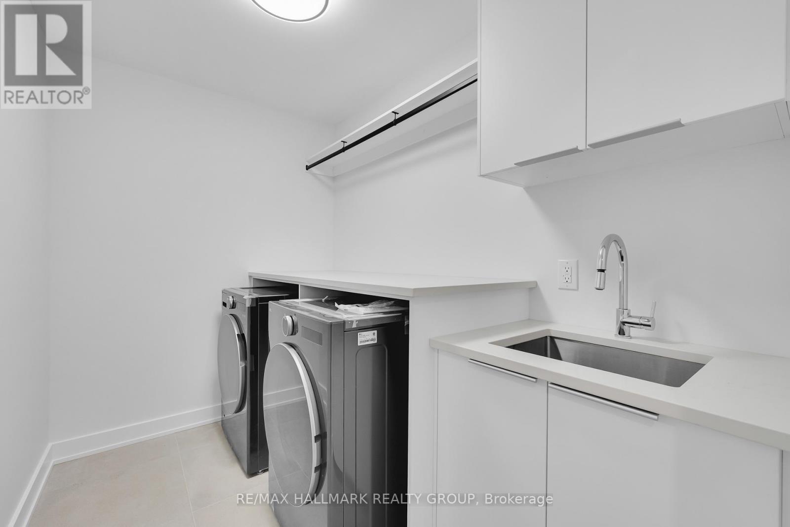 481 Wentworth Avenue, Ottawa, ON - Indoor Photo Showing Laundry Room