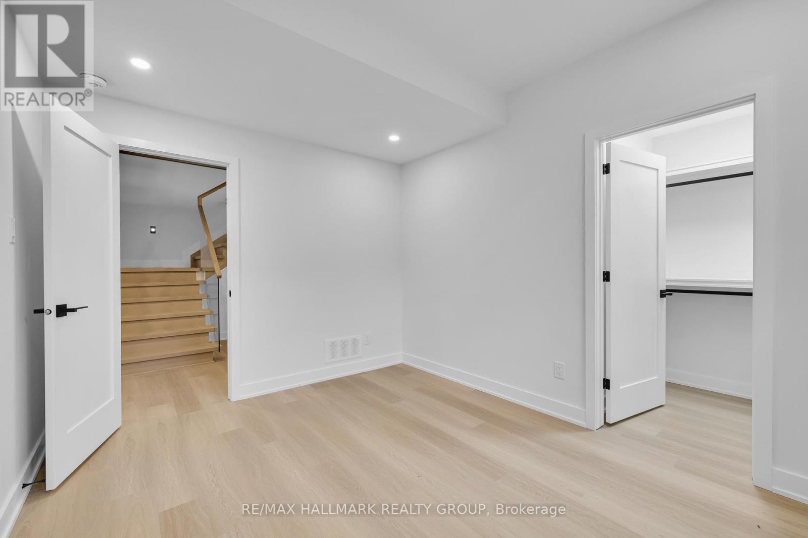 481 Wentworth Avenue, Ottawa, ON - Indoor Photo Showing Other Room