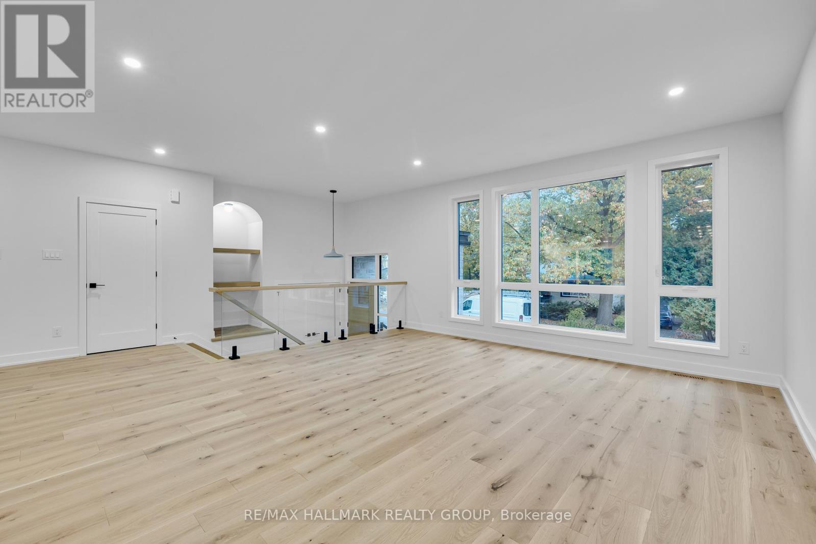 481 Wentworth Avenue, Ottawa, ON - Indoor