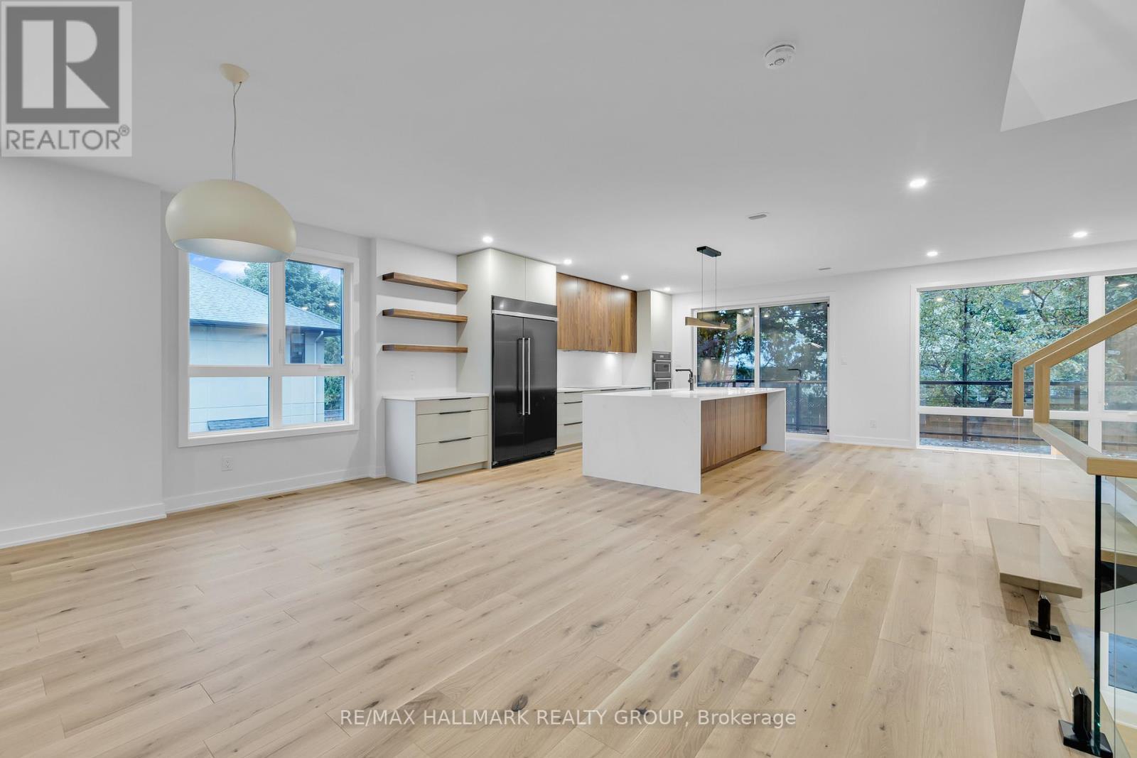 481 Wentworth Avenue, Ottawa, ON - Indoor Photo Showing Kitchen