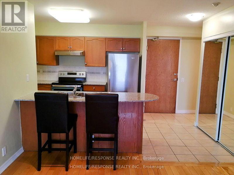 Lph8 - 1720 Eglinton Avenue E, Toronto, ON - Indoor Photo Showing Kitchen