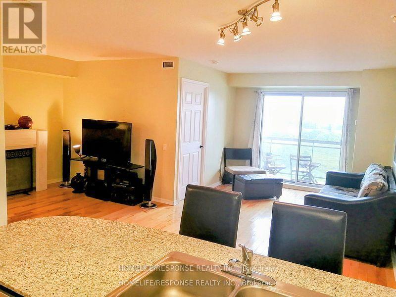 Lph8 - 1720 Eglinton Avenue E, Toronto, ON - Indoor