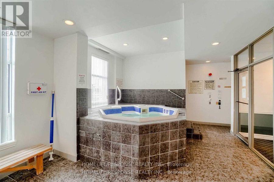 Lph8 - 1720 Eglinton Avenue E, Toronto, ON - Indoor Photo Showing Other Room