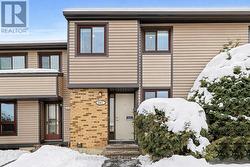 6861 BILBERRY DRIVE Ottawa, ON K1C 2E8