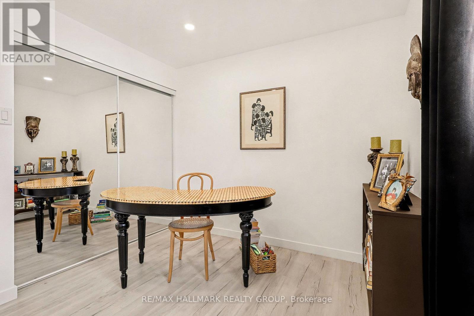 6861 Bilberry Drive, Ottawa, ON