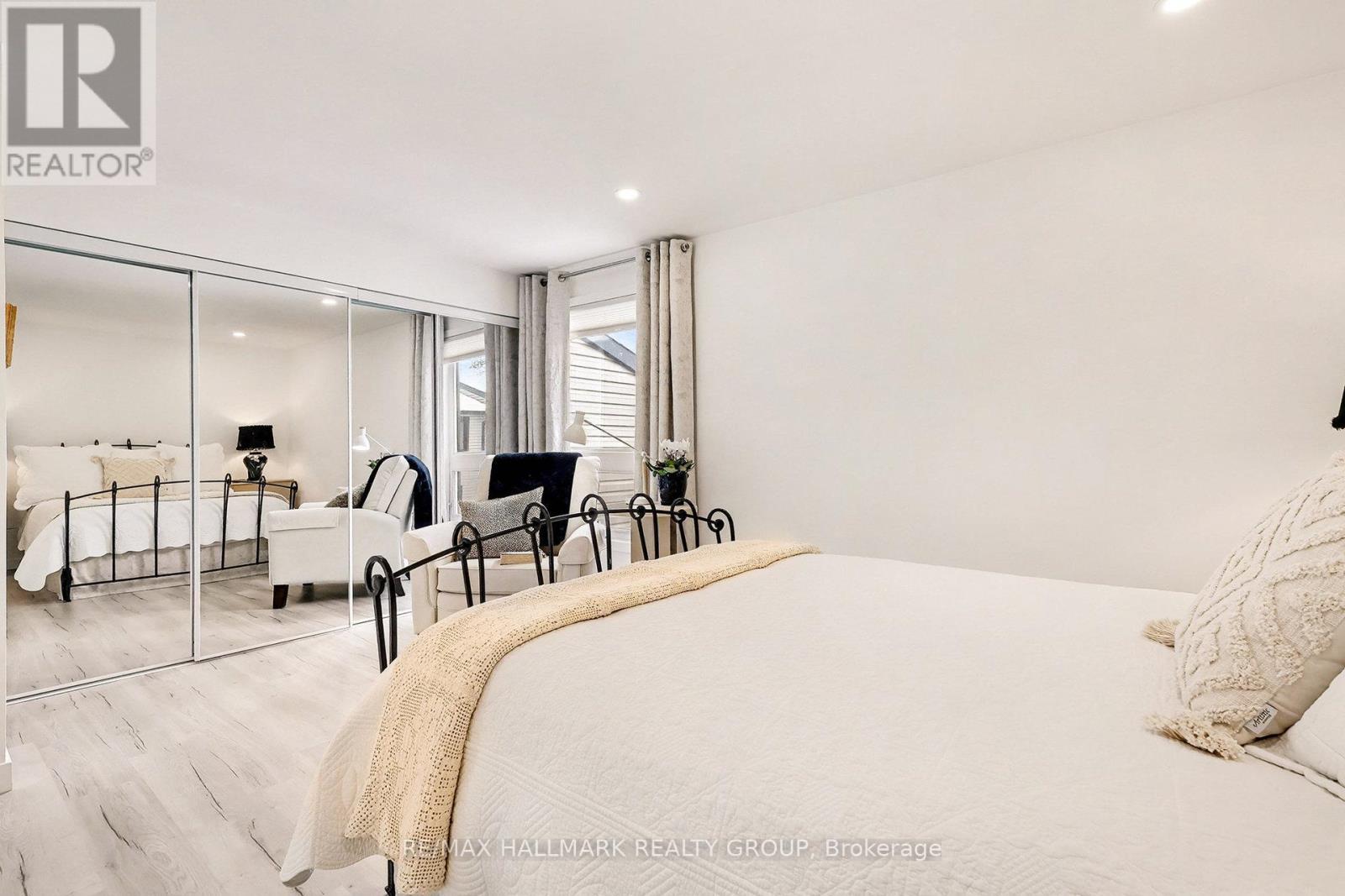 6861 Bilberry Drive, Ottawa, ON