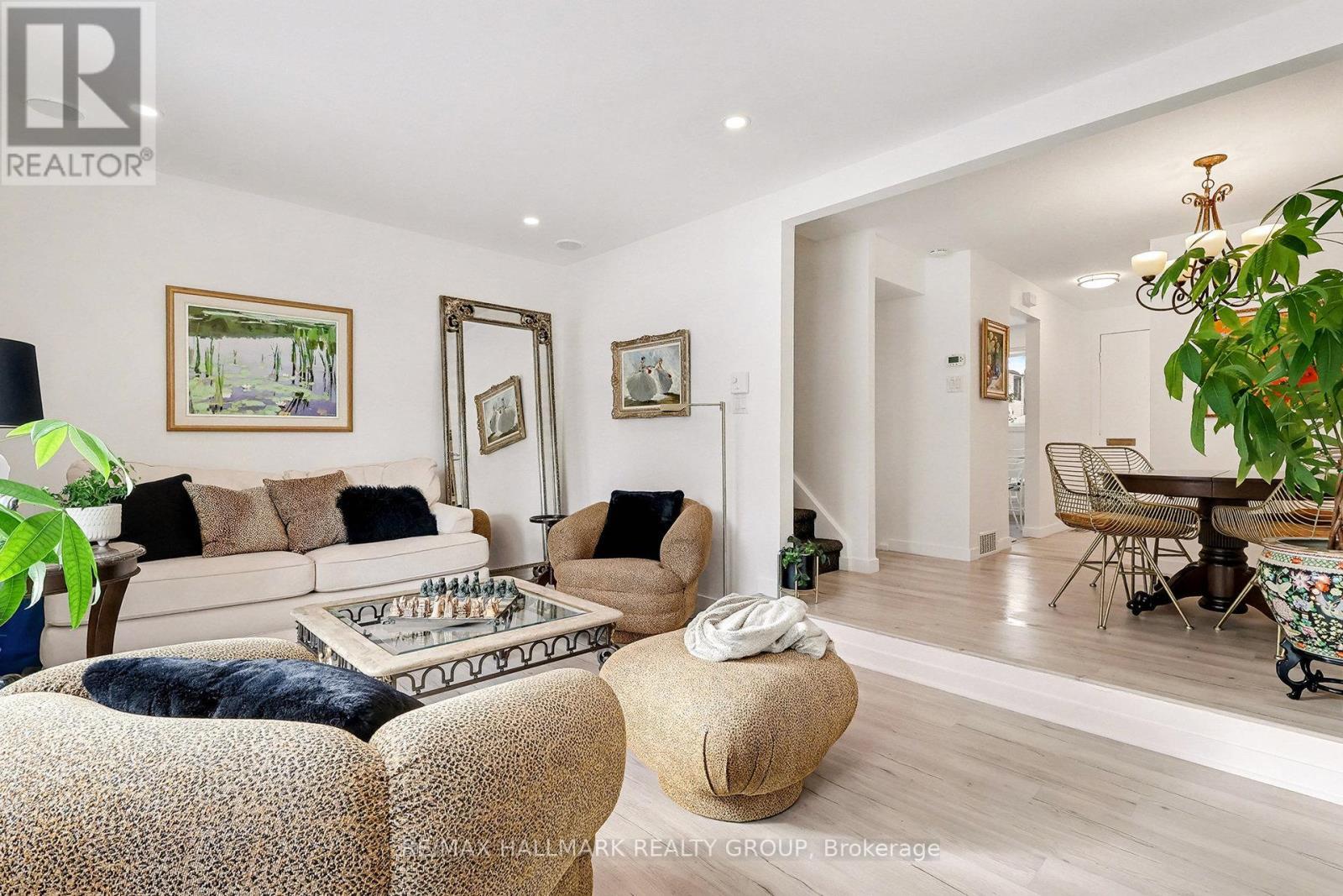 6861 Bilberry Drive, Ottawa, ON