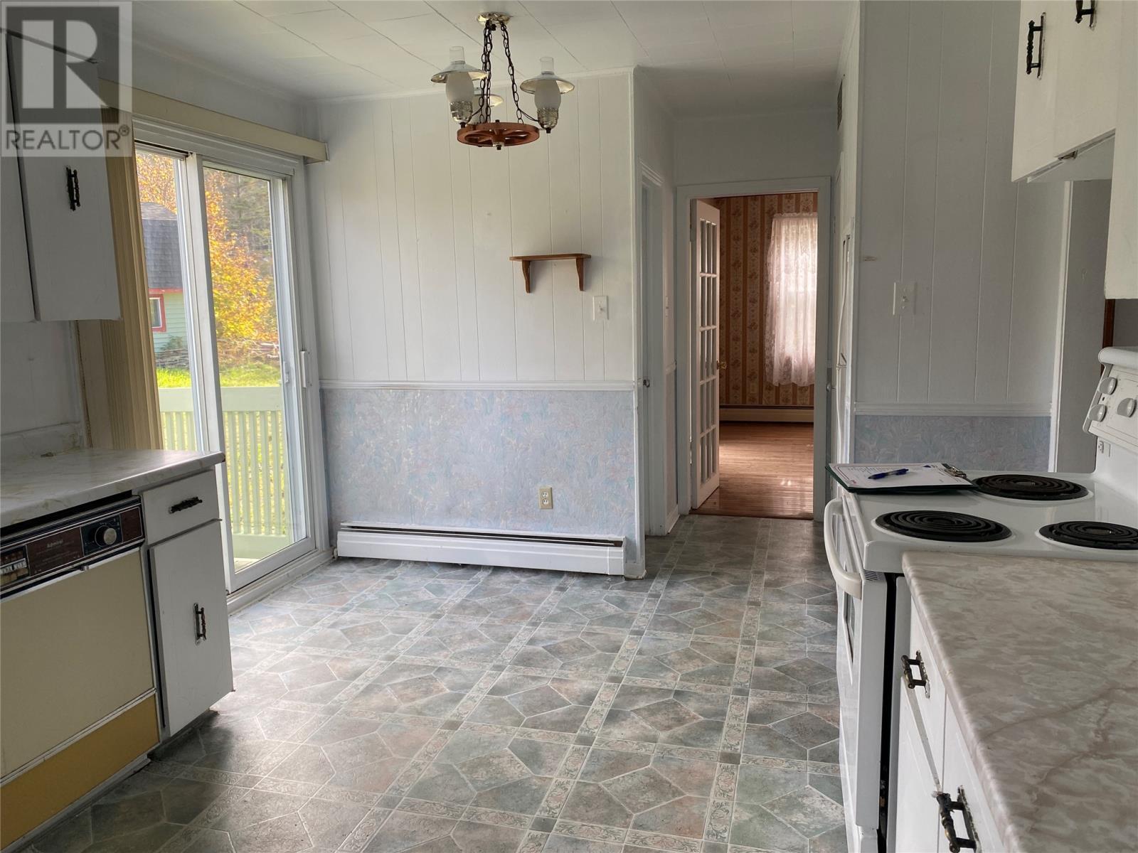 129 Roaches Line Road, Roaches Line, NL - Indoor Photo Showing Kitchen