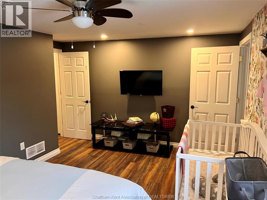 8583 James Street, Charing Cross, ON - Indoor