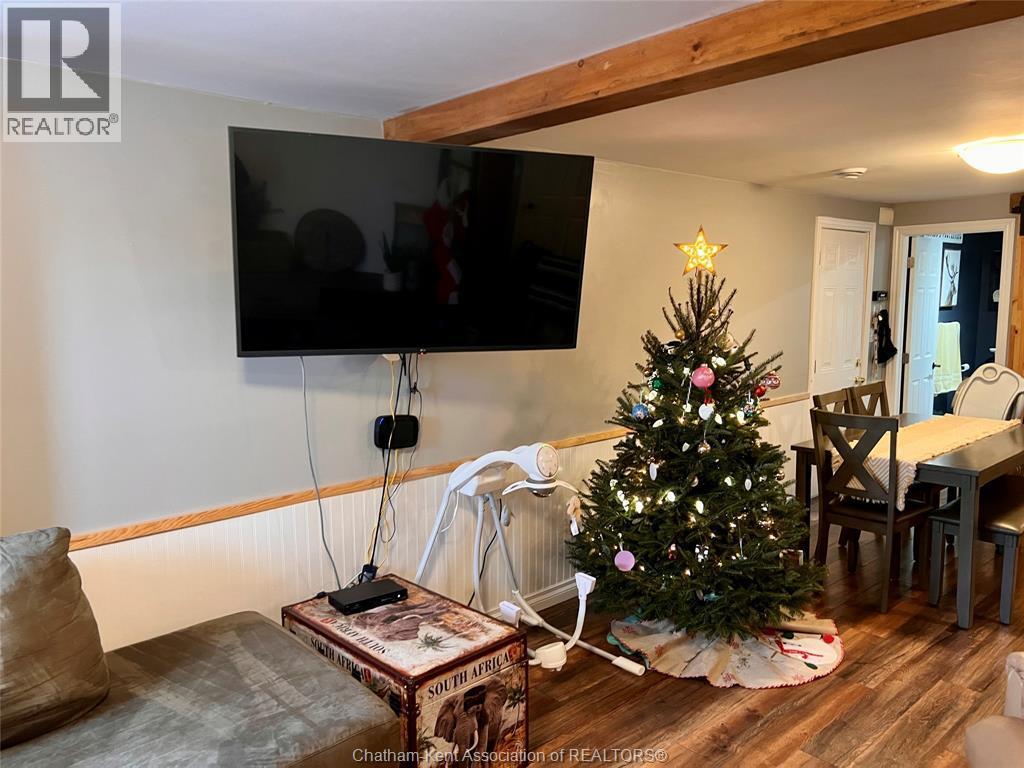 8583 James Street, Charing Cross, ON - Indoor