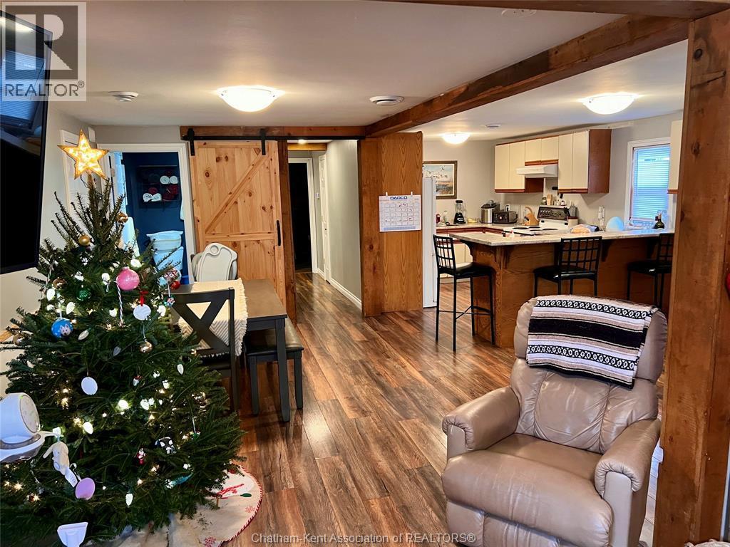 8583 James Street, Charing Cross, ON - Indoor