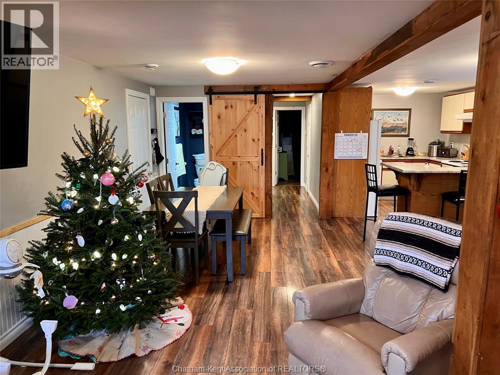 8583 James Street, Charing Cross, ON - Indoor