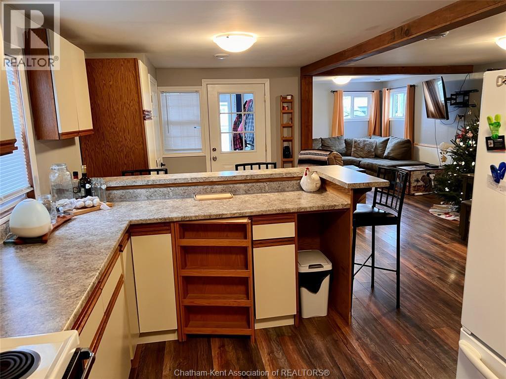 8583 James Street, Charing Cross, ON - Indoor