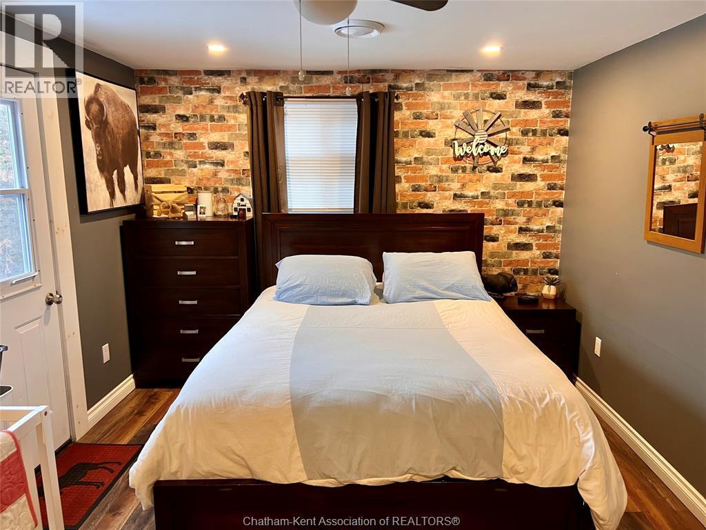 8583 James Street, Charing Cross, ON - Indoor Photo Showing Bedroom