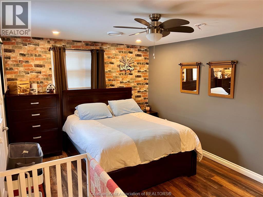 8583 James Street, Charing Cross, ON - Indoor Photo Showing Bedroom
