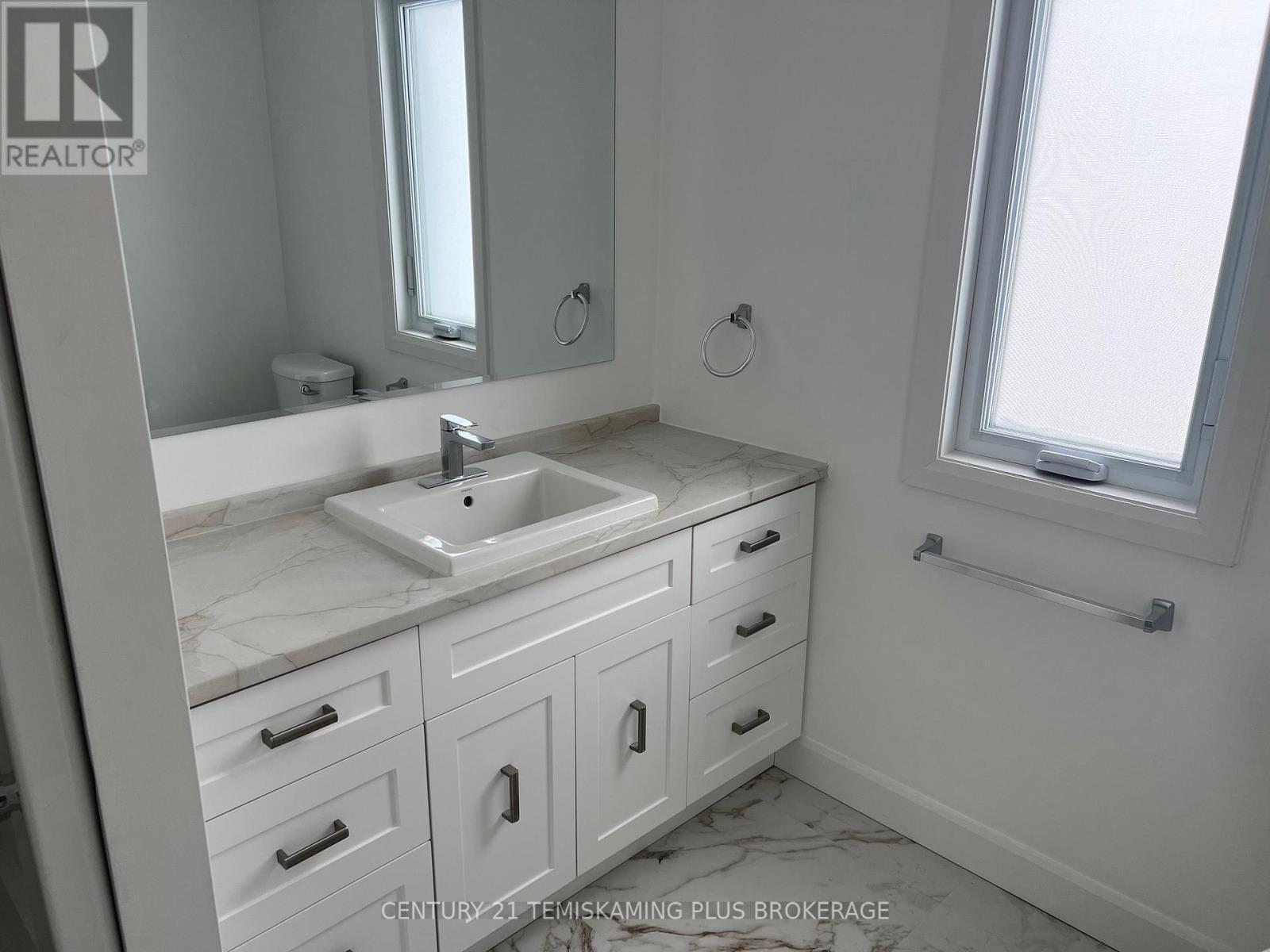 40 Tenth Avenue S, Armstrong (Earlton), ON - Indoor Photo Showing Bathroom