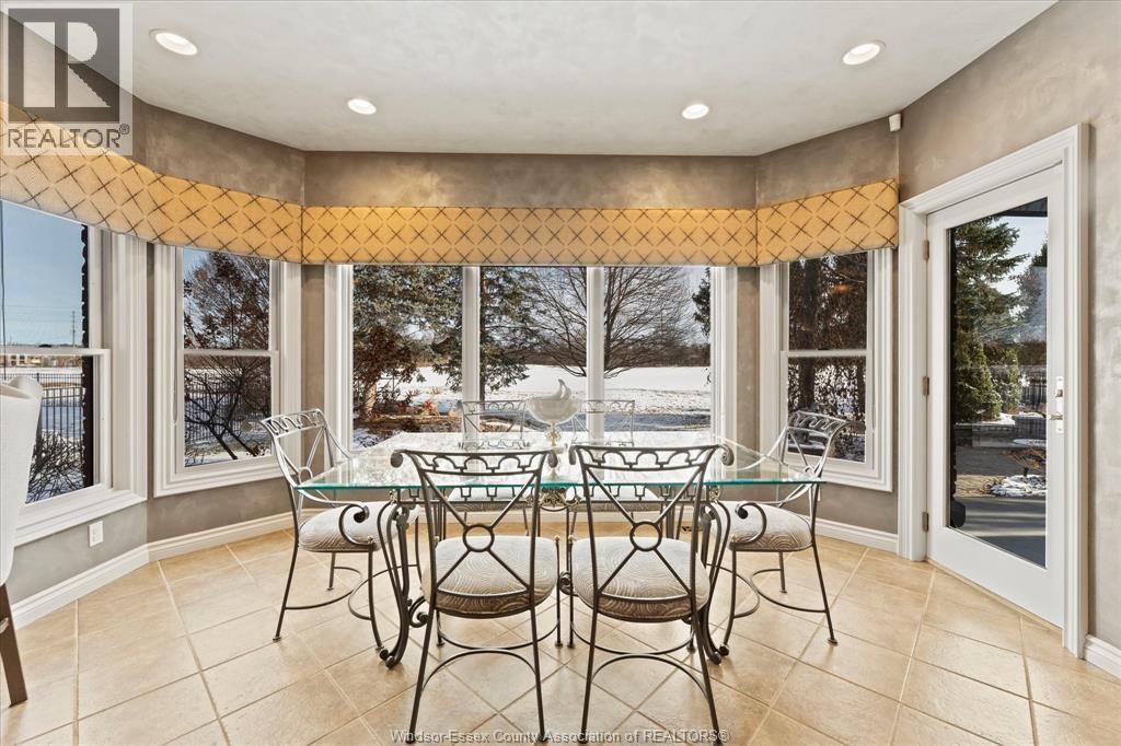 227 Clubview Drive, Amherstburg, ON - Indoor Photo Showing Dining Room