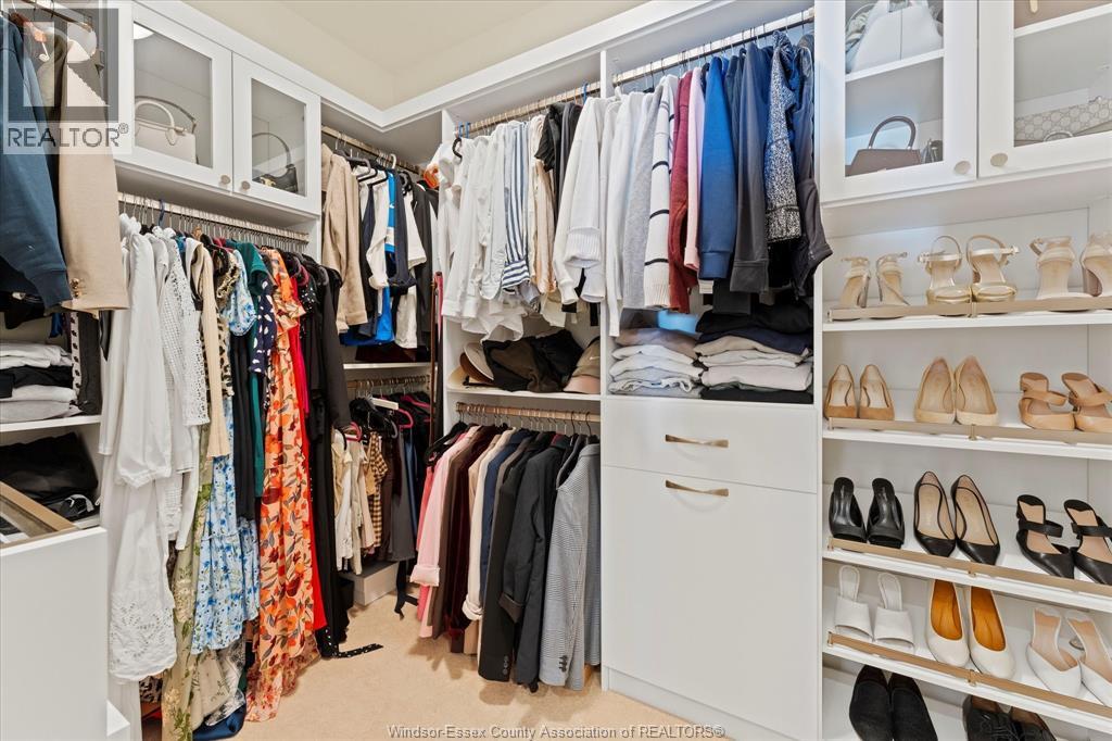 227 Clubview Drive, Amherstburg, ON - Indoor With Storage