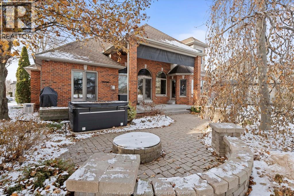 227 Clubview Drive, Amherstburg, ON - Outdoor With Deck Patio Veranda