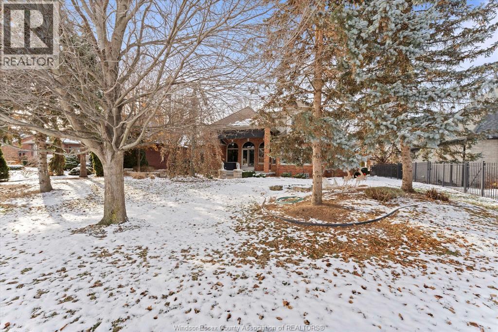 227 Clubview Drive, Amherstburg, ON - Outdoor