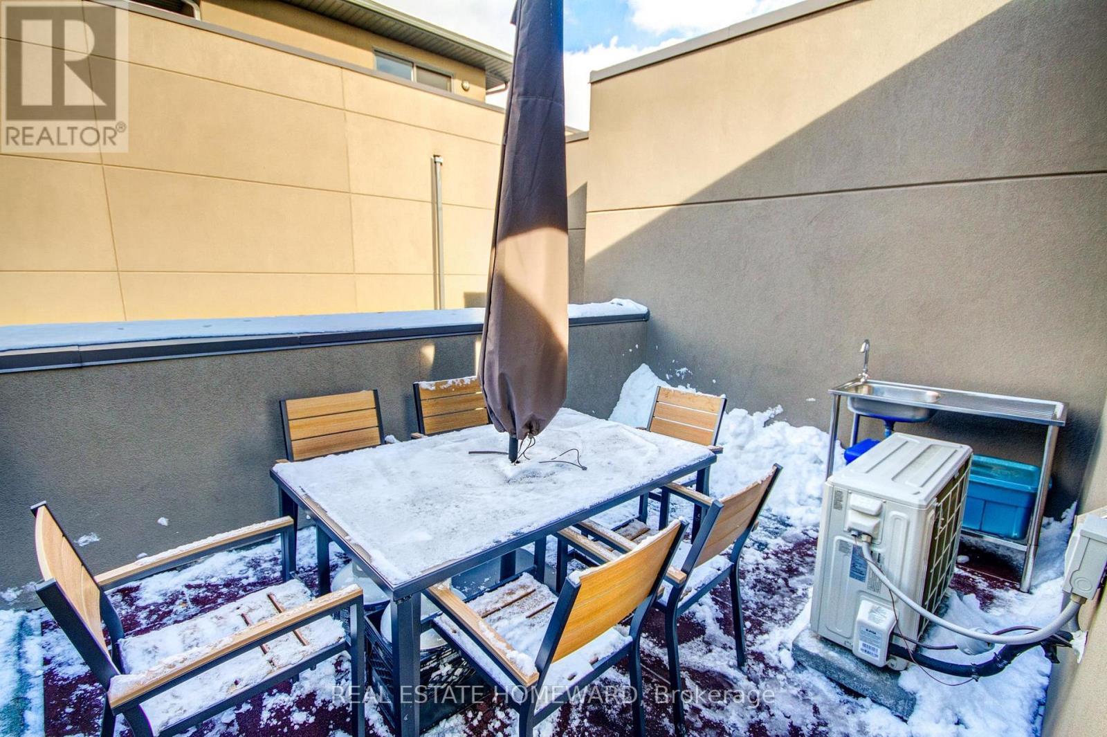 4 Curlew Drive, Toronto, ON