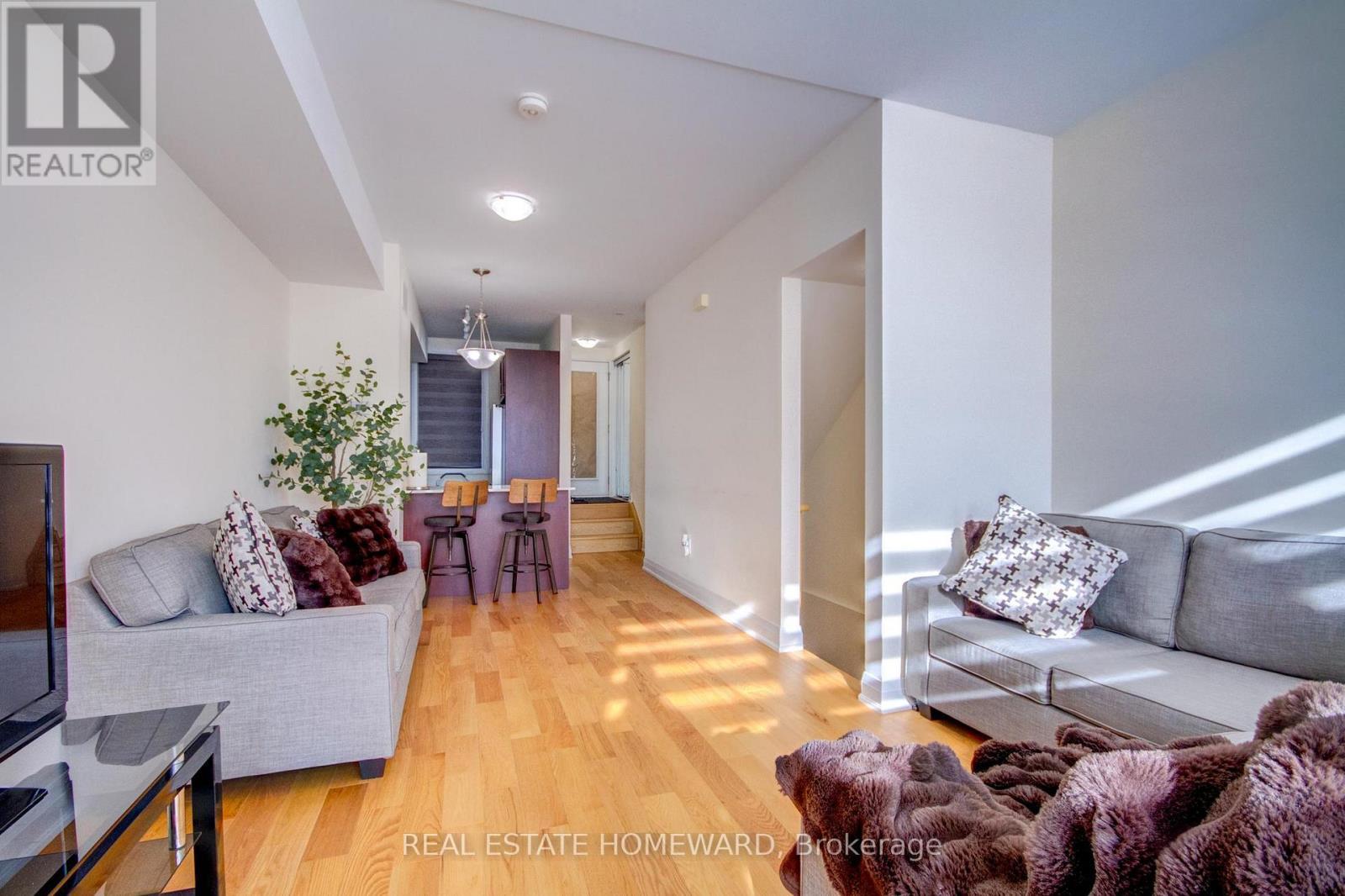 4 Curlew Drive, Toronto, ON