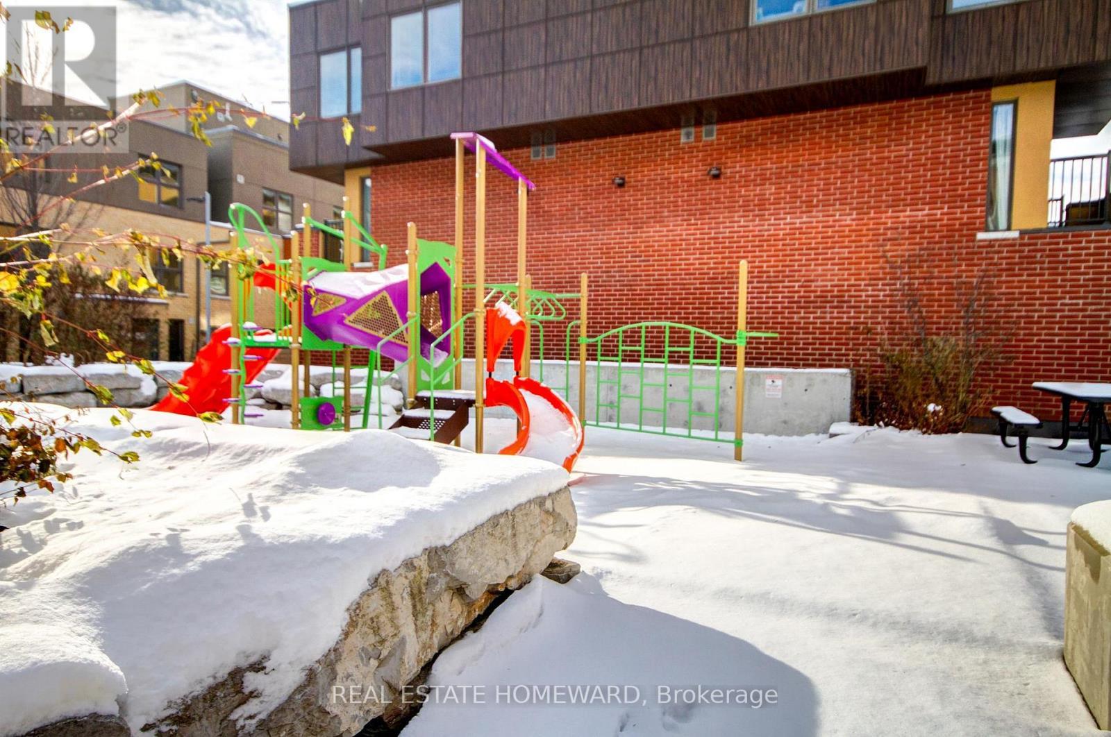 4 Curlew Drive, Toronto, ON