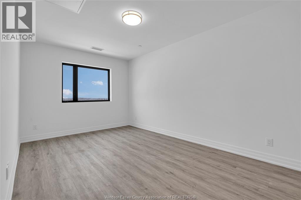 7337 Meo Boulevard Unit# 615, Lasalle, ON - Indoor Photo Showing Other Room