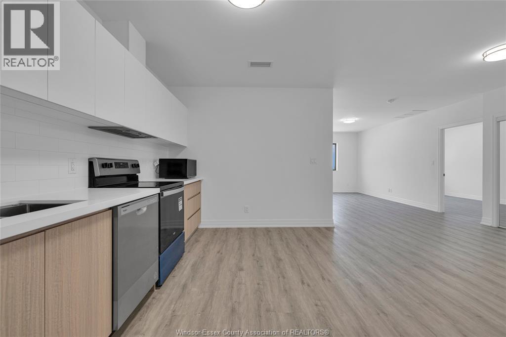 7337 Meo Boulevard Unit# 615, Lasalle, ON - Indoor Photo Showing Kitchen