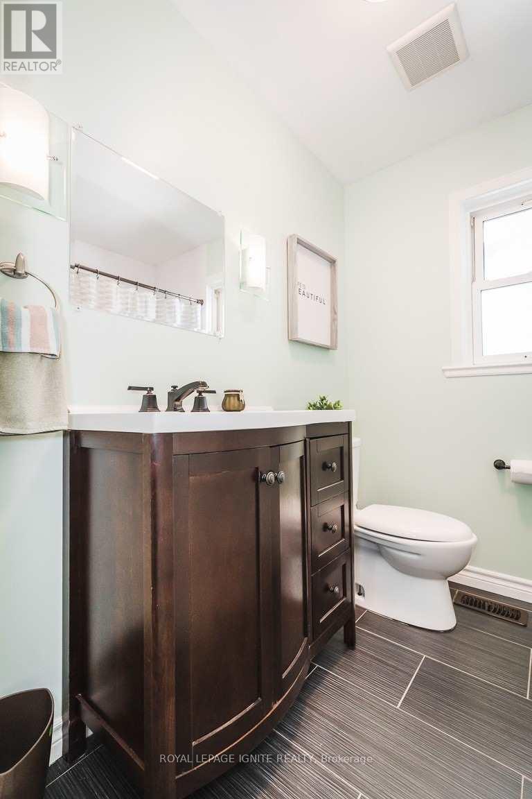 Main - 753 Morrish Road, Toronto, ON - Indoor Photo Showing Bathroom