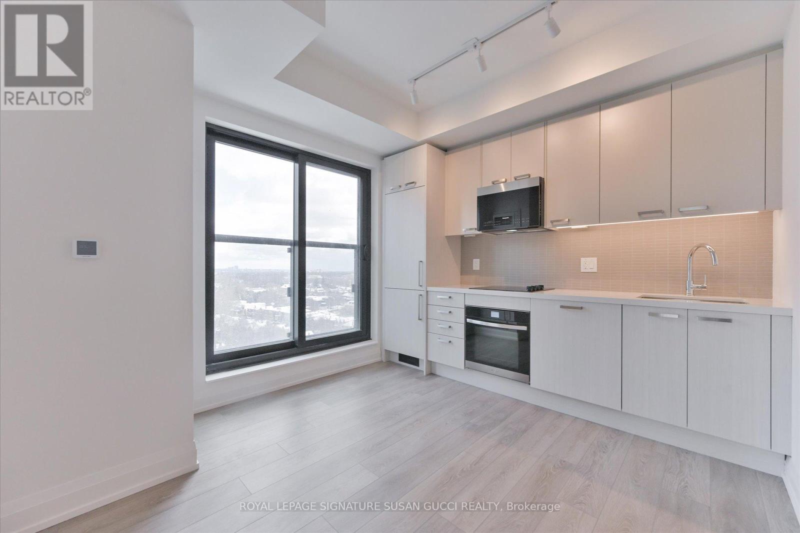 20 Soudan Avenue, Toronto, ON - Indoor Photo Showing Kitchen