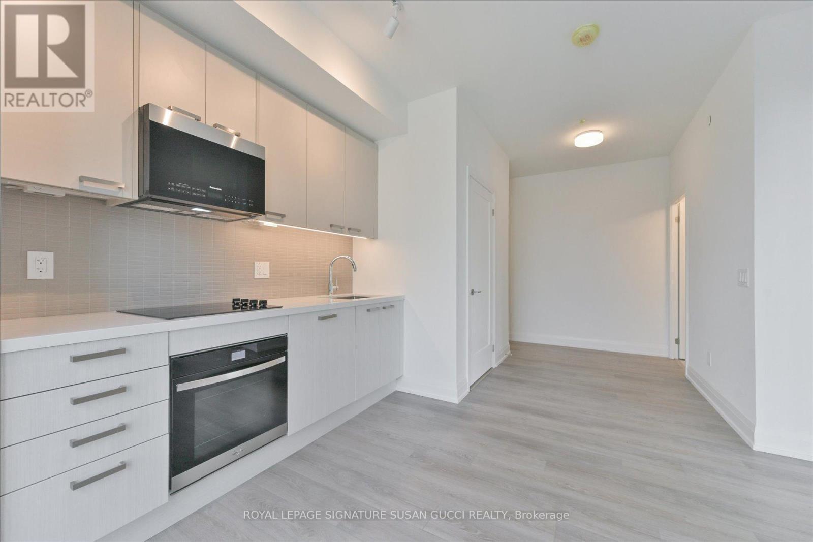20 Soudan Avenue, Toronto, ON - Indoor Photo Showing Kitchen
