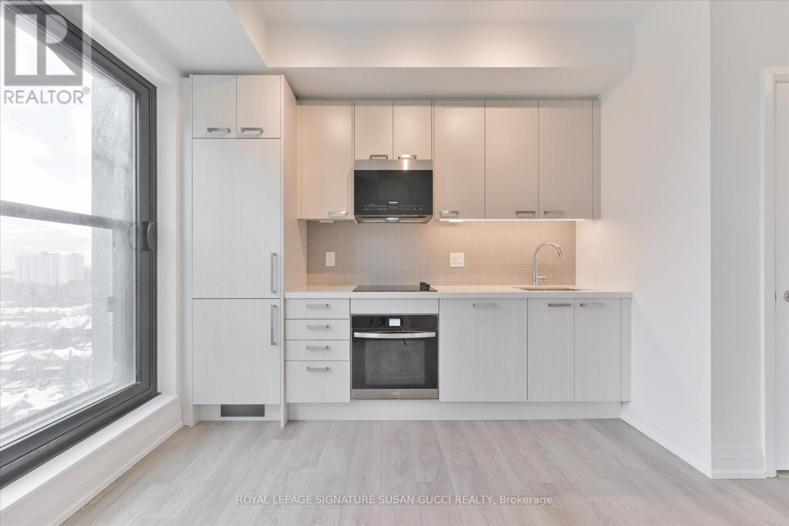 20 Soudan Avenue, Toronto, ON - Indoor Photo Showing Kitchen