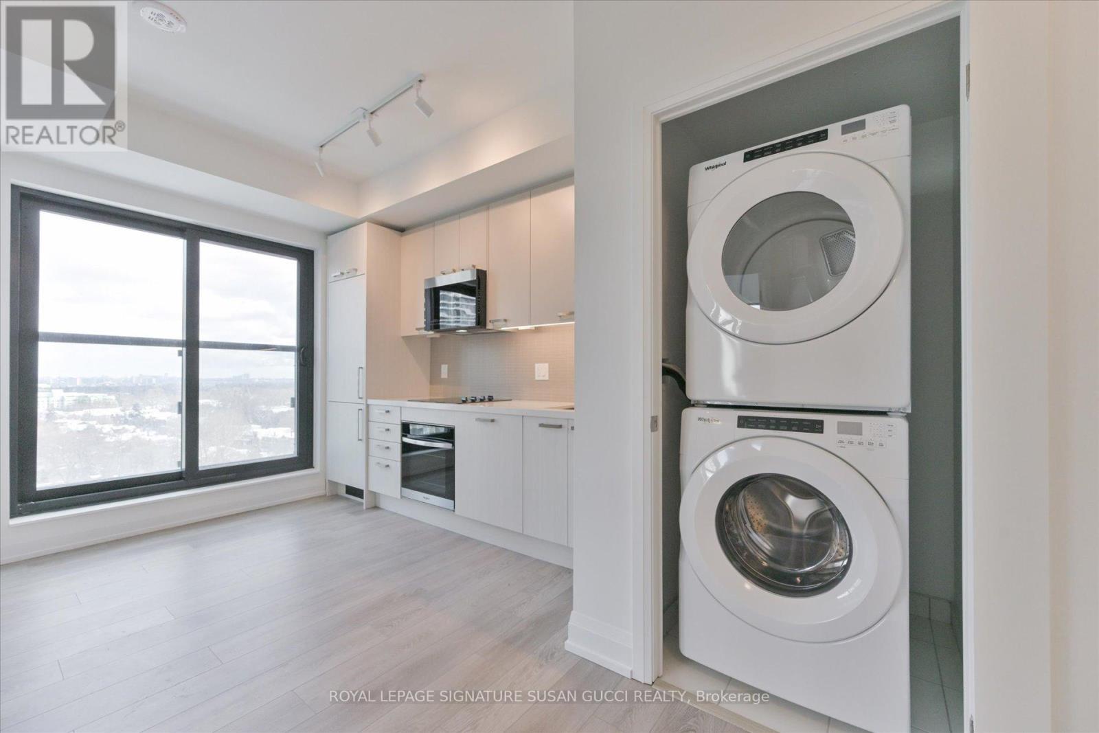 20 Soudan Avenue, Toronto, ON - Indoor Photo Showing Laundry Room