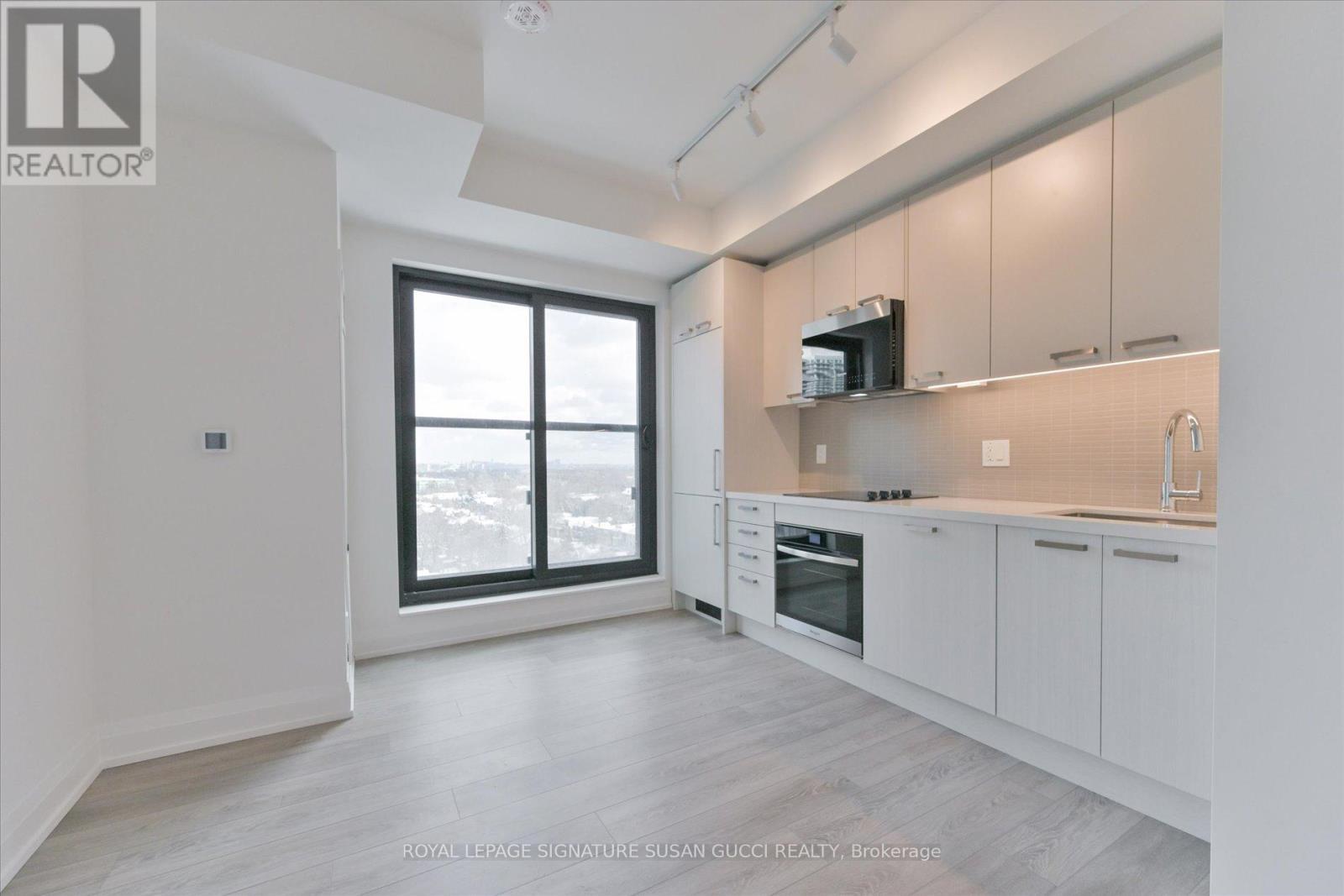 20 Soudan Avenue, Toronto, ON - Indoor Photo Showing Kitchen