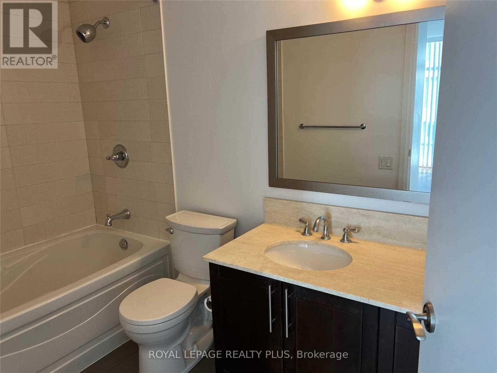 3708 - 2191 Yonge Street, Toronto, ON - Indoor Photo Showing Bathroom