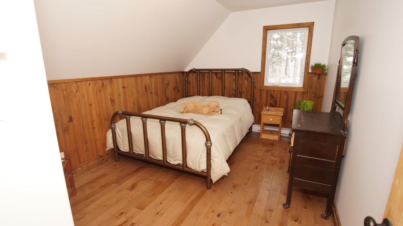 Chambre à coucher - 305 Rue Laforest, Saint-Alphonse-Rodriguez, QC - Indoor Photo Showing Bedroom
