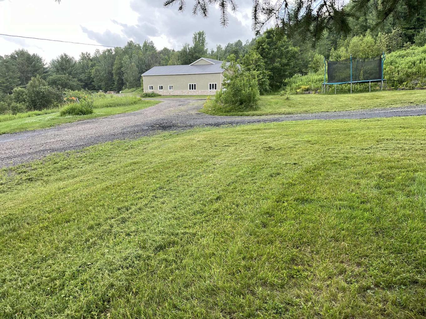 Cour - 305 Rue Laforest, Saint-Alphonse-Rodriguez, QC - Outdoor