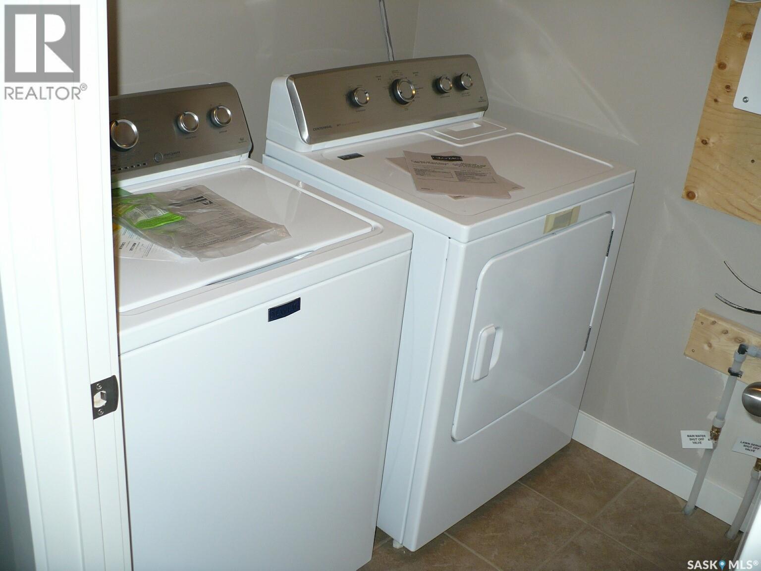 2237 Mcara Street, Regina, SK - Indoor Photo Showing Laundry Room