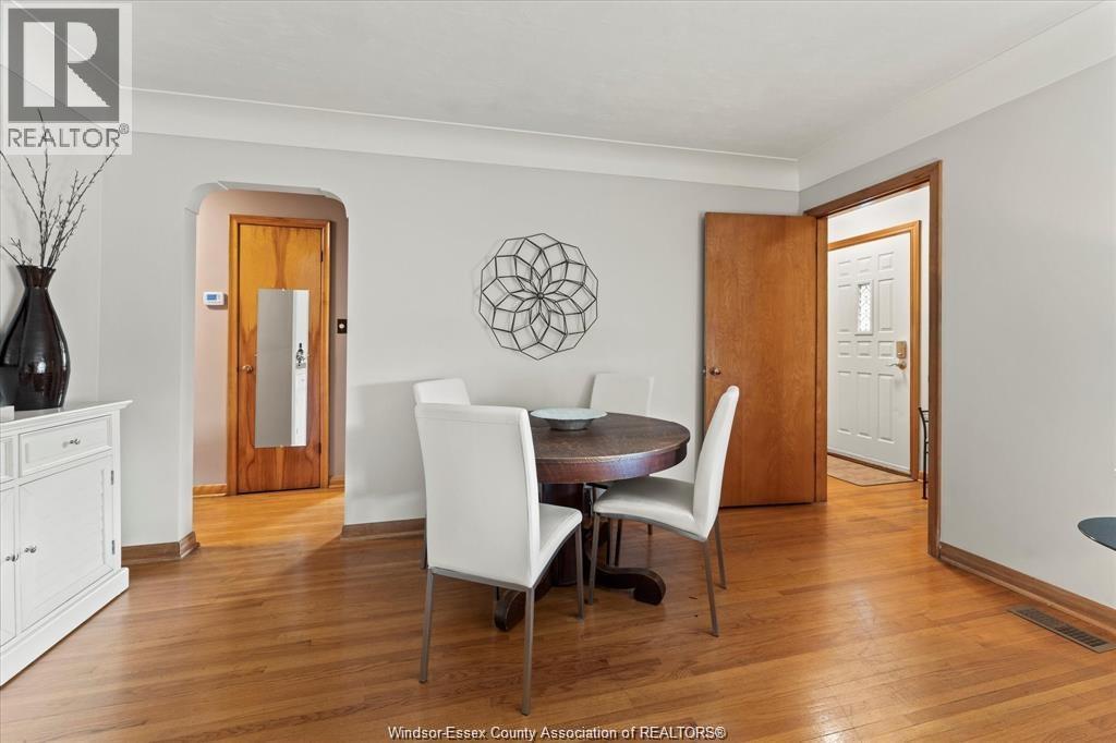 1966 Rossini, Windsor, ON - Indoor Photo Showing Dining Room