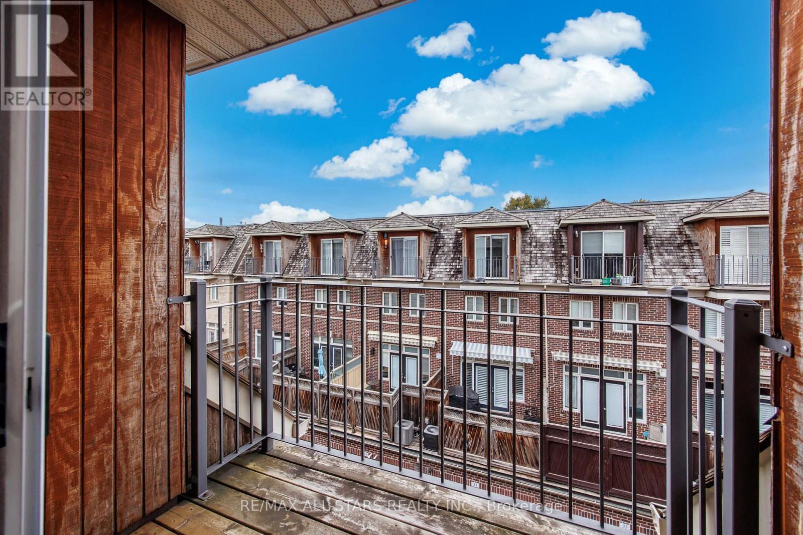 Private Deck from primary bedroom - 114 Six Point Road, Toronto, ON - Outdoor