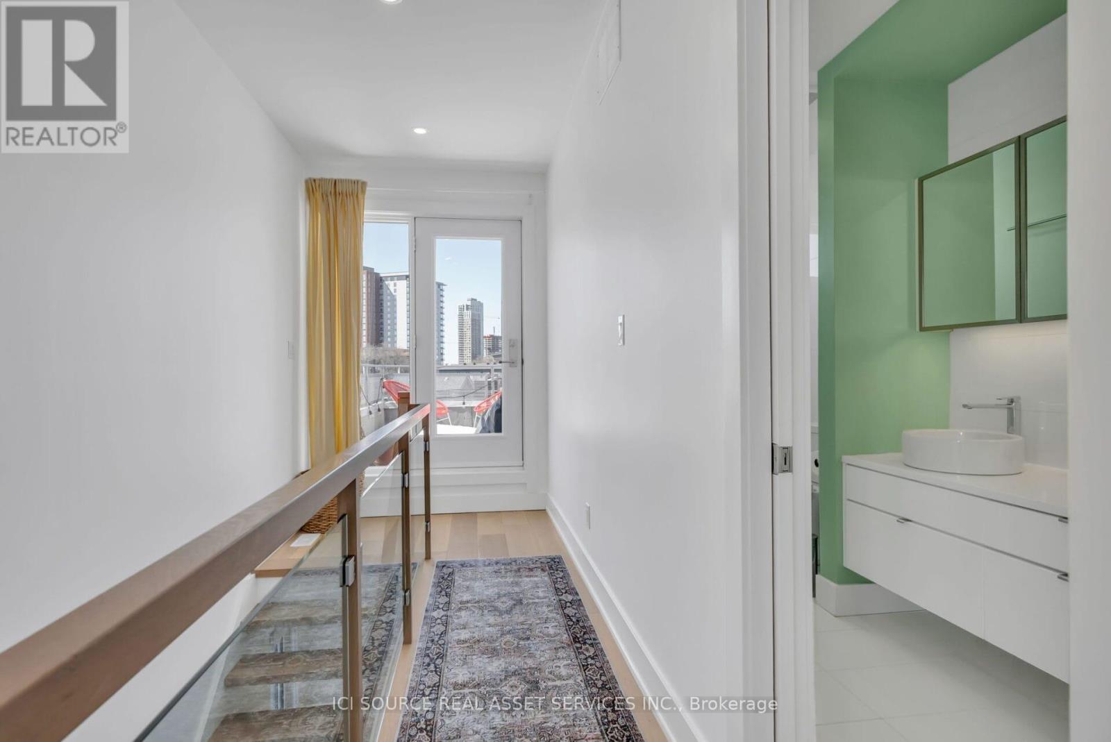 103 Armstrong Street, Ottawa, ON - Indoor Photo Showing Other Room